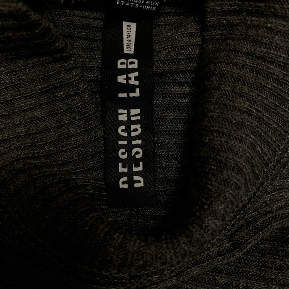 Design Lab Women’s Mock Neck Crop Top - Picture 6 of 7